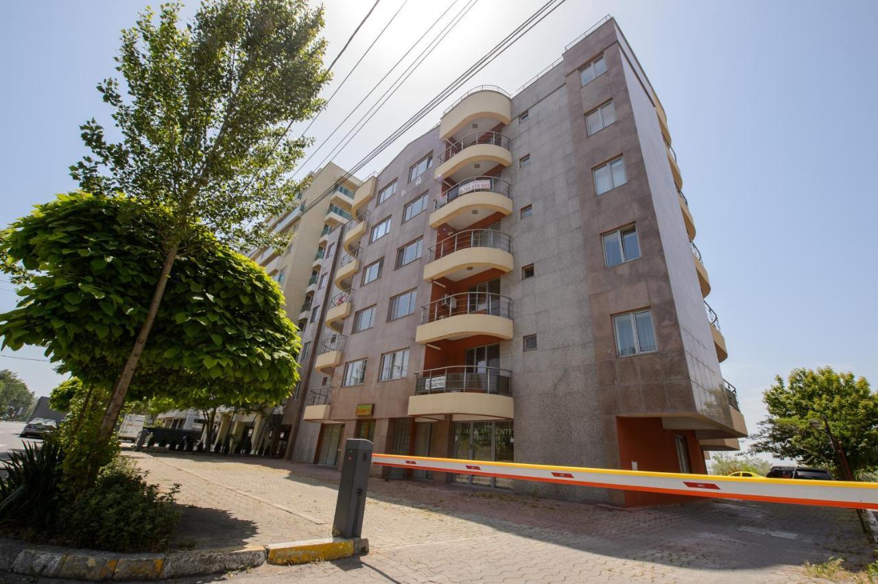 Ryana Apartment Mamaia Exterior foto